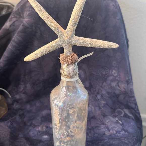 Set of 3 vintage bottled fused with  beautiful seashells. - Picture 5 of 6